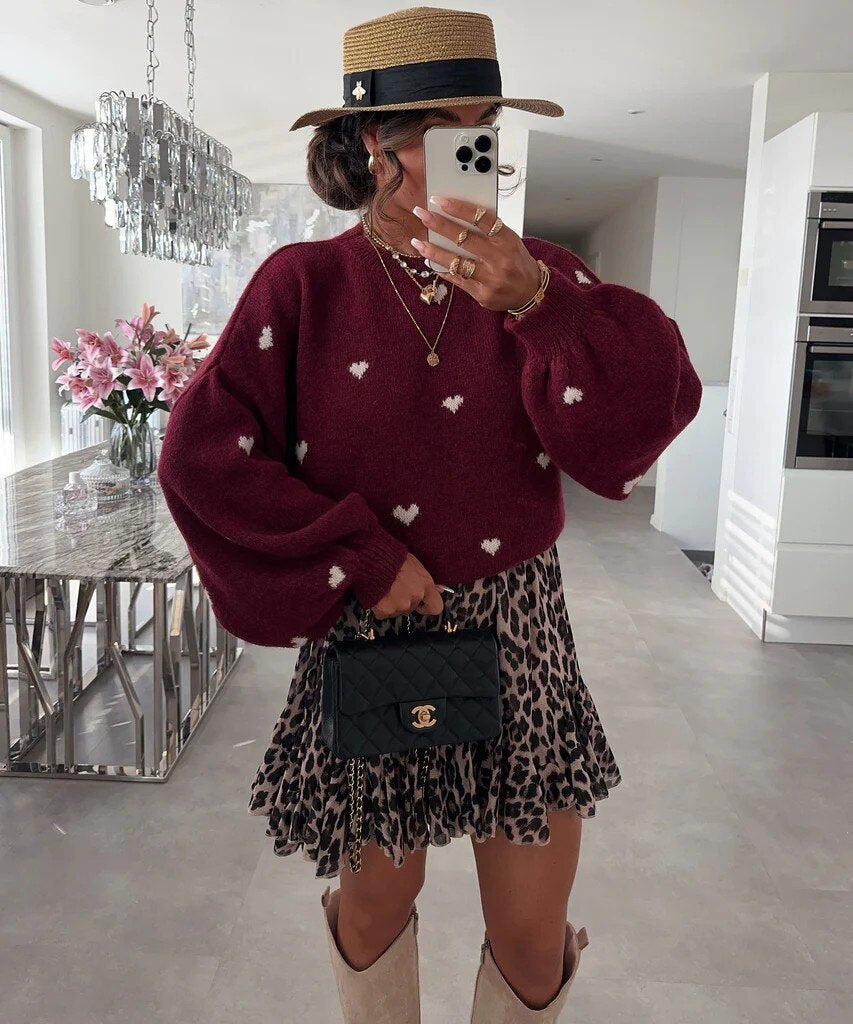 WEICHER OVERSIZE-WOLLPULLOVER MIT KLEINEN HERZEN
